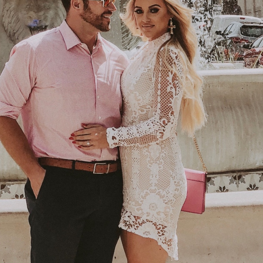 White crochet longe sleeve dress